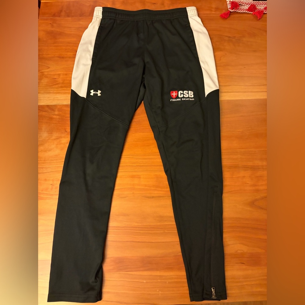 Under Armour Black and White Athletic Pants Womens Small Loose Fit